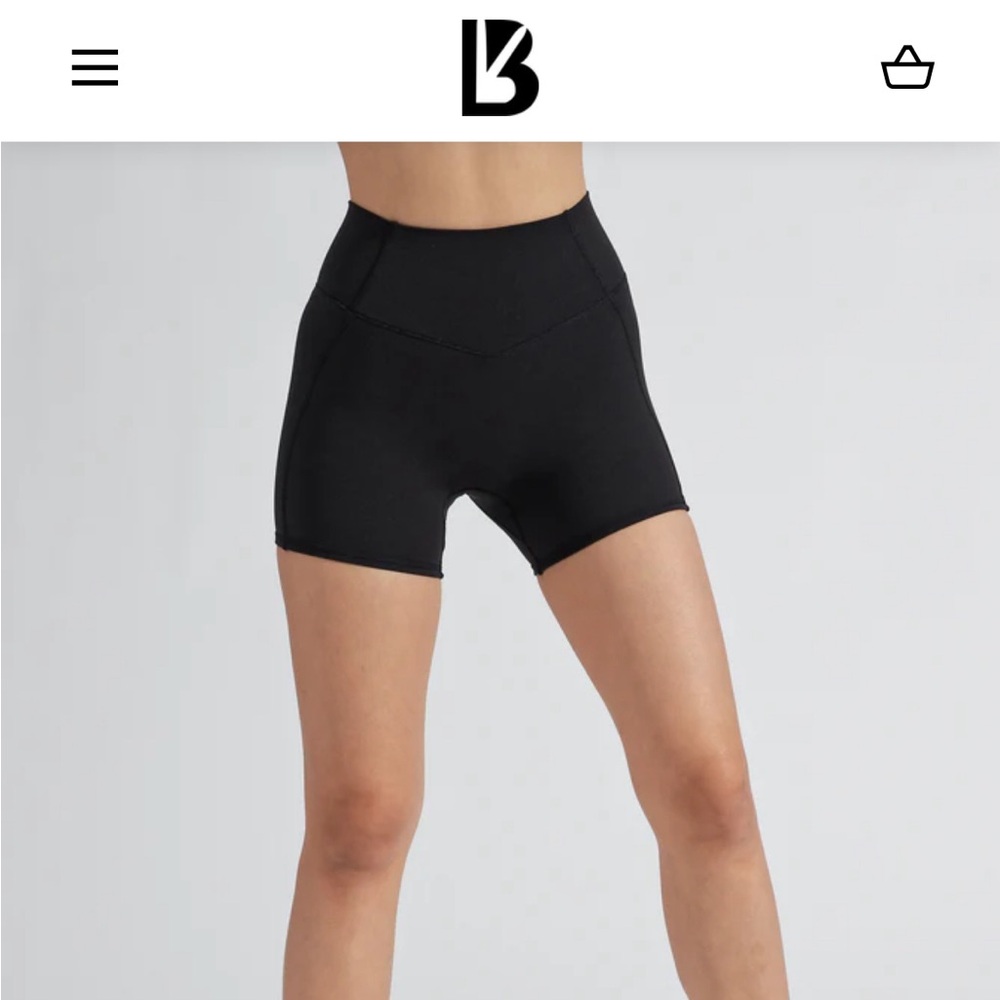 Buffbunny Curve Short 4”